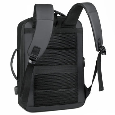 Reis backpack met USB -oplaadverbinding