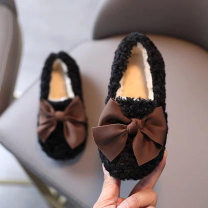 Leuke prinsessenslippers met vlinderdas