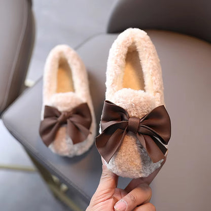 Leuke prinsessenslippers met vlinderdas